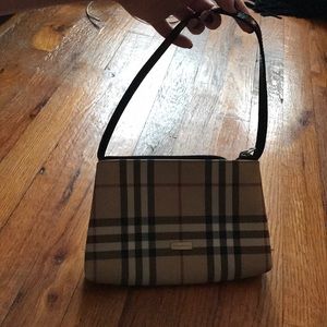 Burberry purse